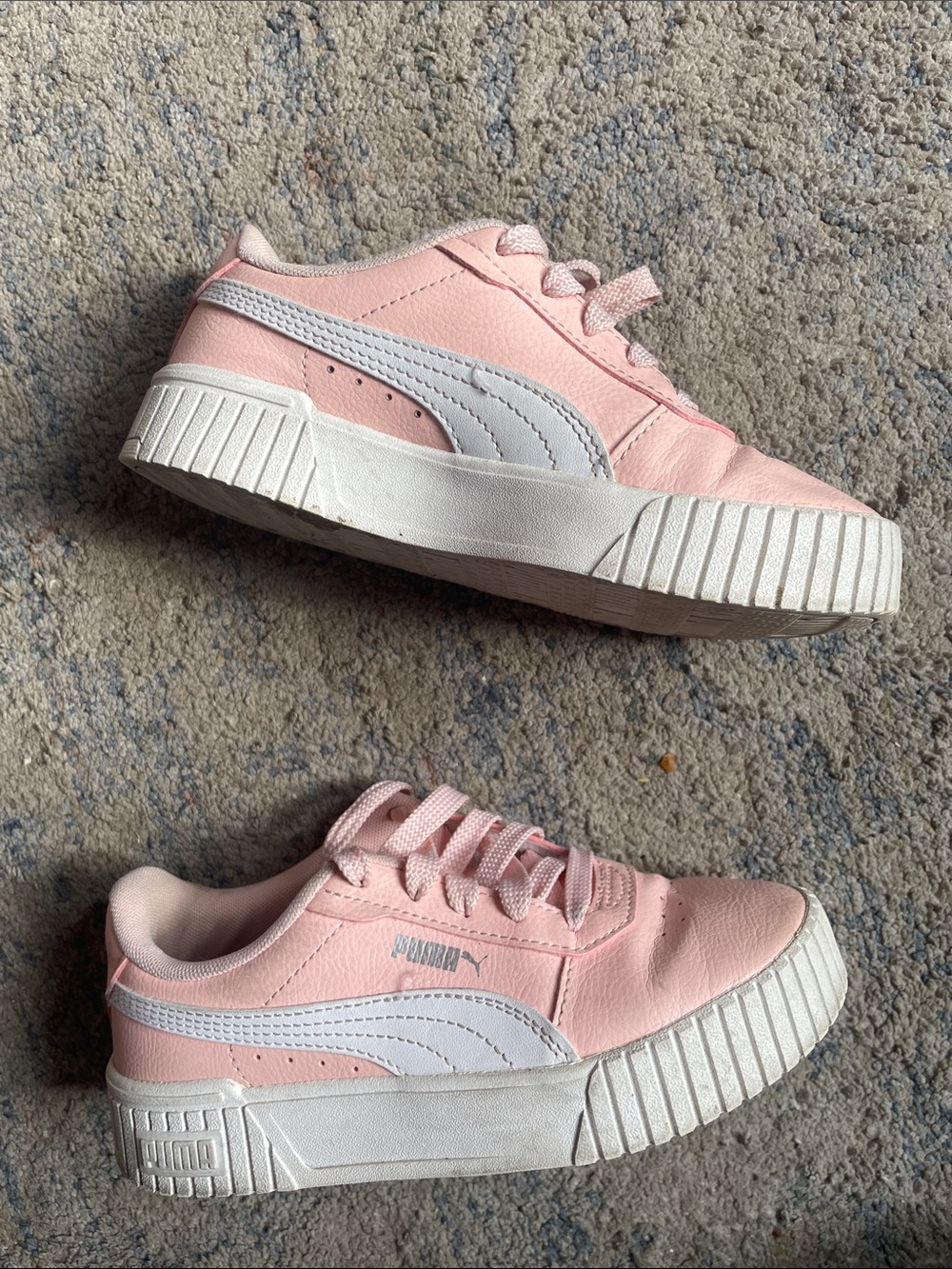 Puma Kids Low-Top Sneakers in Light Pink and White